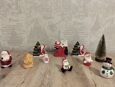 Yeni il dekoru seti Tərkib: - Santa Klaus və qar adamı fiqurları