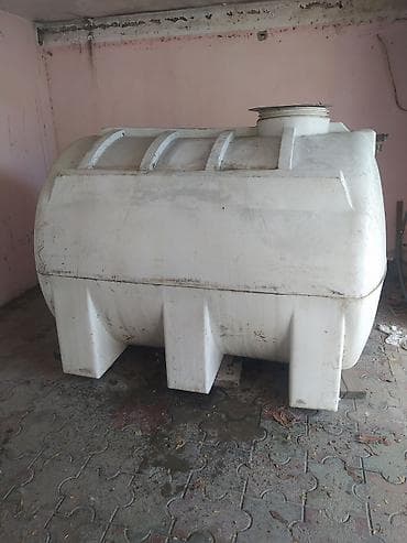 Bağ evi və bağ üçün hərşey: Bak, Plastik, 3000 l l, İşlənmiş, Ünvandan götürmə — 3