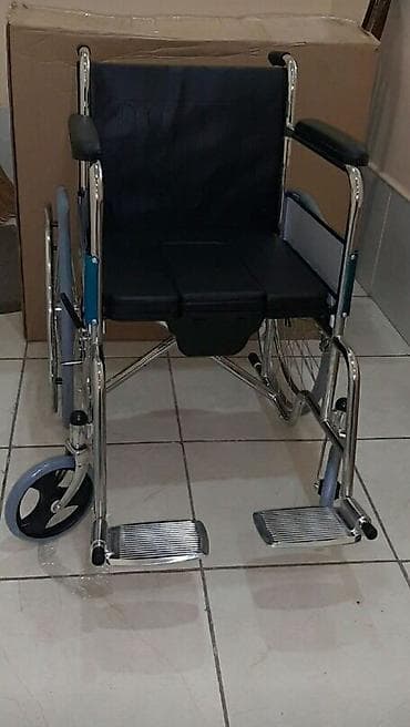 Tibbi geyim: Tualetli əlil arabası - Çərçivə: parlaq xrom-metal konstruksiya — 4