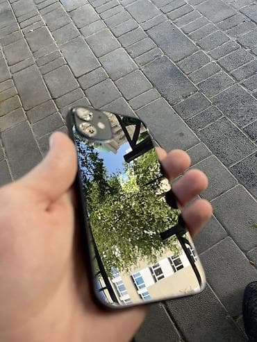 xarab iphone: IPhone 12 mini, 64 GB, Qara, Face ID — 2
