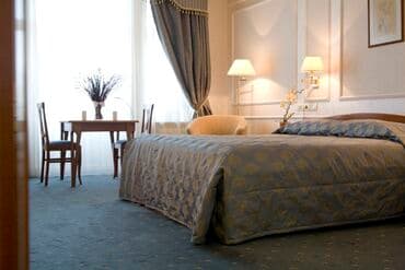 nərmanov: ******Hotel bir aylig iki nefer qalmaq 700 azn ***** Bakida yerlesen — 1