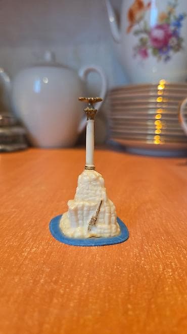 Fiqur, Plastik, rəng - Mavi