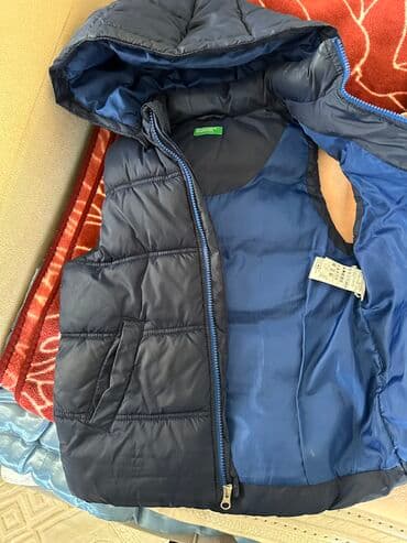 φορμα εξοδου benetton: 7-8 yaş Benetton firmasi 25 azn balaca oldugu üçün satilir — 2