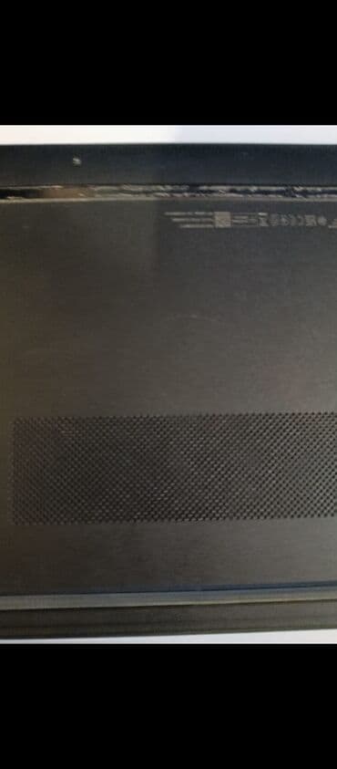 Masaüstü kompüterlər və iş stansiyaları: HP noutbuk alt tarafında küçük bir çatlak vardır ama hiç bir — 13