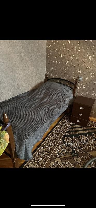 Təknəfərlik çarpayı, Komod, İşlənmiş