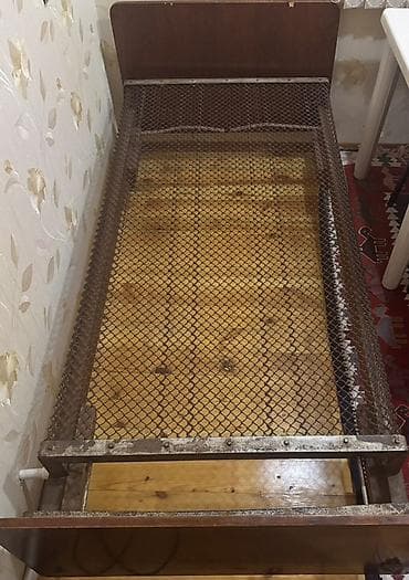 sadə matras: İşlənmiş, Təknəfərlik çarpayı, Matrassız, Siyirməsiz — 1
