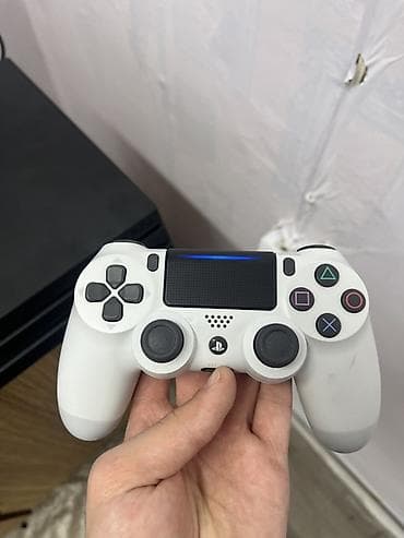 orjinal airdots: Ps 4 Pro proşifka 9.00 Oyunları var içində. 1 orginal pultu var — 4