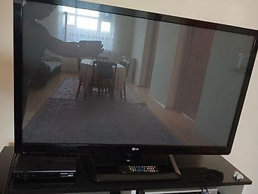 mini televizor: LG televiz. Təcili satılır - Təxmini ekran ölçüsü: 40–42 düym — 1