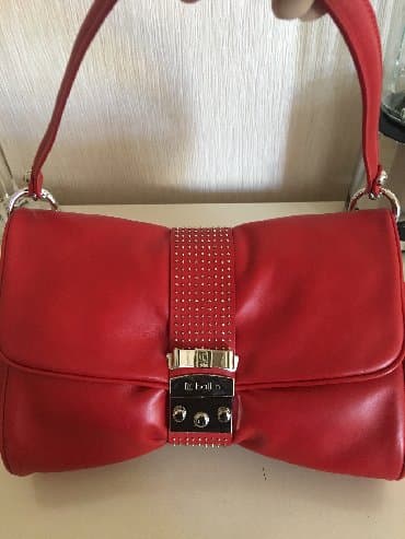 qırmızı mokasinlər: Italiyanin Ballin brendinde olan chanta, tam tezedir ve 500 euro — 2