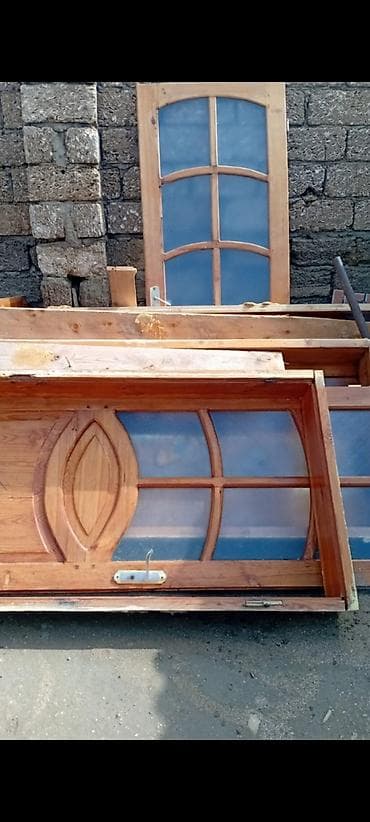 ev qaplar: Ümumi təsvir: - Taxta giriş/qapı bloku – natural ağacdan hazırlanmış — 2