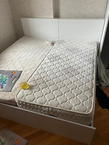 i̇şlənmiş kravat: İki eded kravat. Cutu 220azn. Yeni kimidir. Ünvan xetai *Tehi — 1