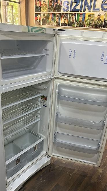 Artel iki qapılı soyuducu - Üst kamera: dondurucu bölmə, ayrıca qapı — 2