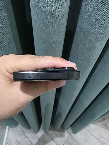 telefonlar işlenmiş: IPhone 15 Pro, 256 GB, Black Titanium, Simsiz şarj, Face ID, Sənədlərlə — 6