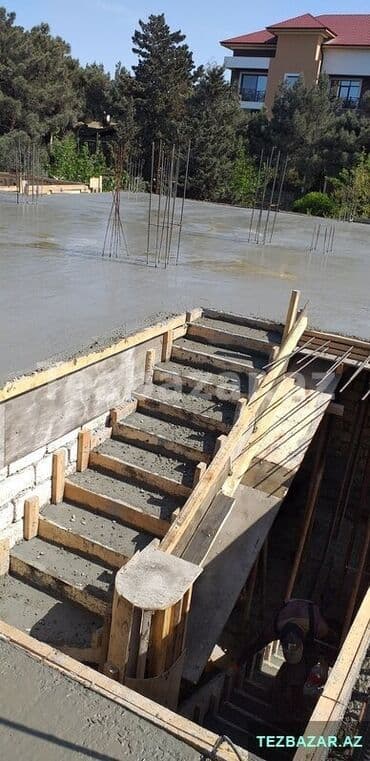 ikinci əl seyf qapi: Betondan pillekenler. Baslanqic ve son pillelere lazerle kod verib — 22