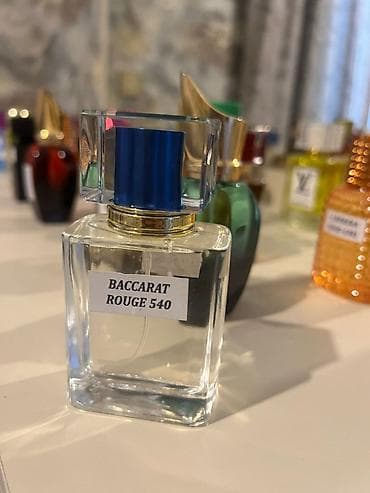 Bədənə qulluq: 50 ML ETIRLER TEK QIYMƏT 25 AZN QALICILIĞI DA ÇOX GÖZƏL HƏDIYYƏ — 8