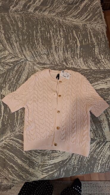 qara jaket: Yenidir Xl razmer olsada bedene oturdugu ucun L razmer xanimlara da — 4