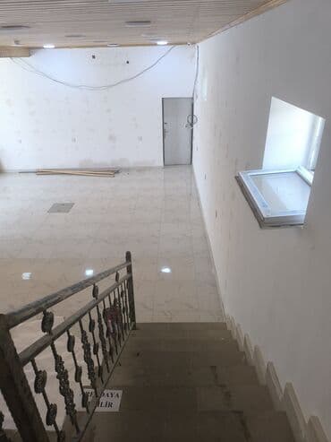 продажа коммерческой недвижимости: Şəhərin mərkəzinə yaxın ərazidə yerləşən iki mərtəbəli obyekt icarəyə — 18