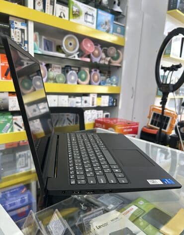 mini notebook computer: Yeni Lenovo IdeaPad, 15.6 ", Intel Core i5, 512 GB — 3