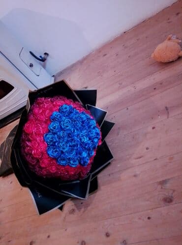 подарок на 8 марта: Güllərdən hazırlanmış böyük buket - Dizayn: dairəvi kompozisiya — 3