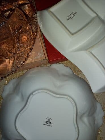 yuxuda qab qacaq gormek: 1) Çərəz qabı. Çəhrayı rəng qabın dizaynına xüsusi və qeyri-adi — 5