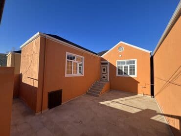 Həyət evləri və villaların satışı: Binəqədi qəs. 3 otaqlı, 110 kv. m, Yeni təmirli