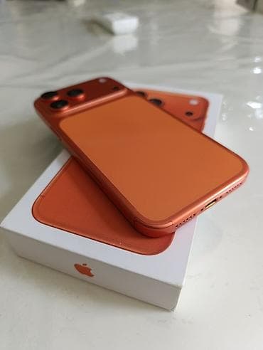 saz data kart: IPhone 17 Pro Max, 256 GB, Narıncı, Zəmanət, Barmaq izi, Face ID — 3