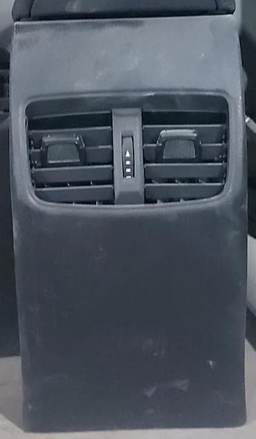 Tam orgina Toyota carolla cross 2024 ucun arxa hava vuran