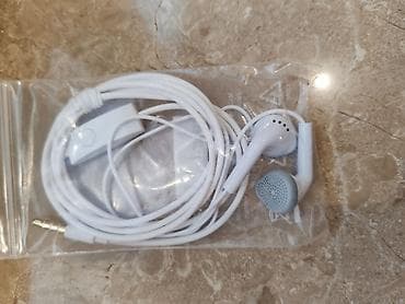 kalonka kabeli: Ağ rəngli simli qulaqlıq - Bağlantı: 3.5 mm stereo jack (qızılı uclu) — 2