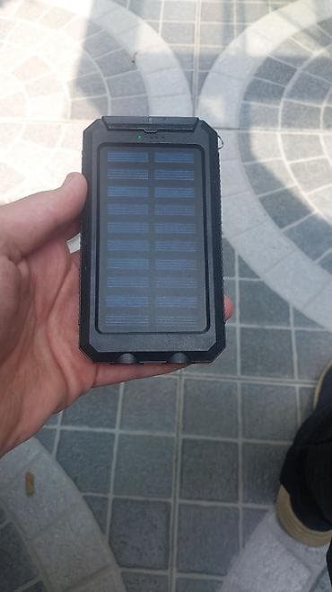 Günəş enerjili powerbank – açıq hava və səyahət üçün Xüsusiyyətlər: - — 2