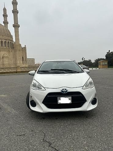 ford tranzit kreditle: Toyota Aqua icarəyə verilir qalmaq şərti ilə Buraxlış kartı var və — 5