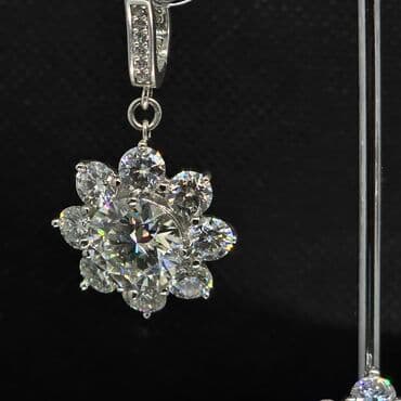 gumuş əşyaları: Dəstə daxildir: Üzük, Sırğa, Gümüş, 925 Əyar — 5