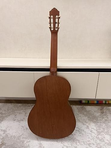 Гитары: Классическая гитара, Yamaha — 3