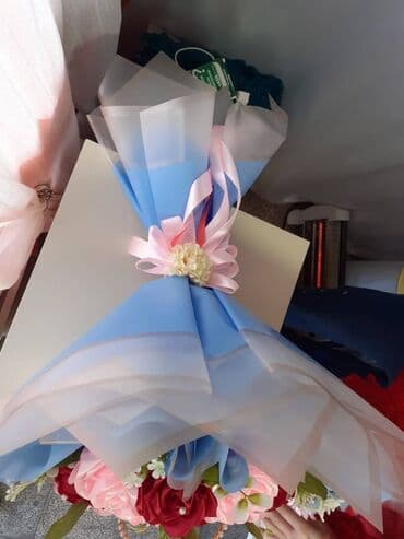 kafel metlax işləri: Üzərində abadokla gələn gül buketi çatdırlmada var 20 aze — 2