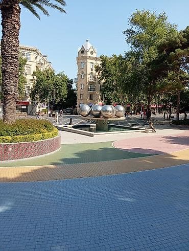 aff park: Mərkəzdə yerləşən, tarixi binada səliqəli 2 otaqlı mənzil kirayə — 1