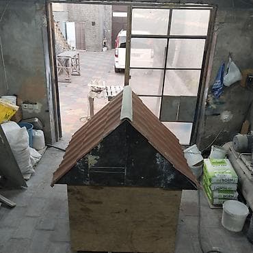 it paltarları: === PART 1: TEXTUAL DESCRIPTION === Taxtadan hazırlanmış it daxması — 6