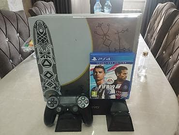 PlayStation 4 Pro – God of War Limited Edition konsol. real