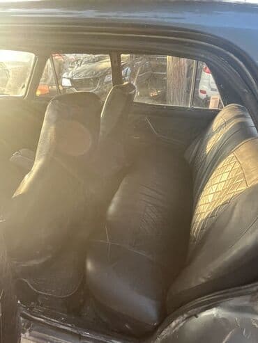 vaz 21 09: VAZ 2106 sedan - Korpus: 4 qapılı sedan, boz rəng - Mühərrik — 7