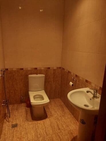 xutor kiraye: Nəsimi metrosunun çixışında 16 mertebeli binanın 3-cü mərtəbəsində — 8