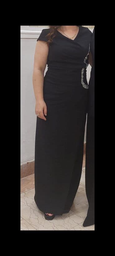 uzun hicab donlari: 3 ədəd qara rəngli uzun ziyafət/libas dəsti 1) Xırda ağ nöqtəli — 2