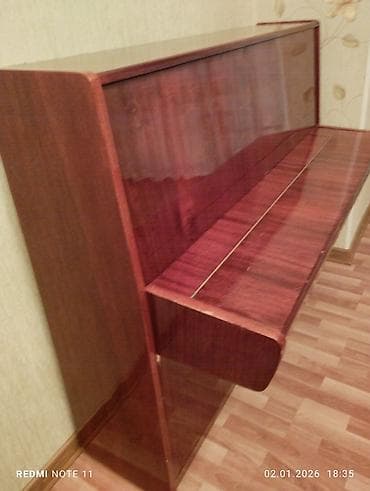 Texmini 80-ci illerin pianosu.Sumqayitdadı