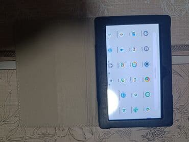 sensorlu: Android planşet + örtük - Ekran: təxminən 7–8 düym, sensorlu - — 1