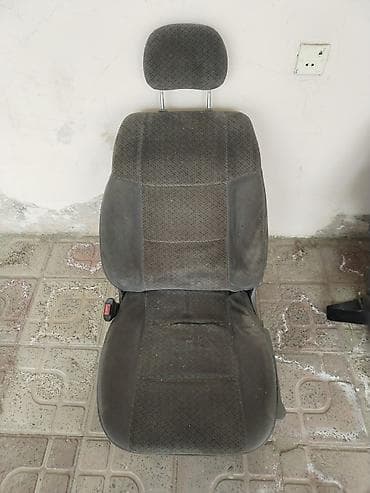 avtomobil oturacaqlari: Opel Vectra Avtomobil ön oturacağlari normal vəziyyətdedi — 1