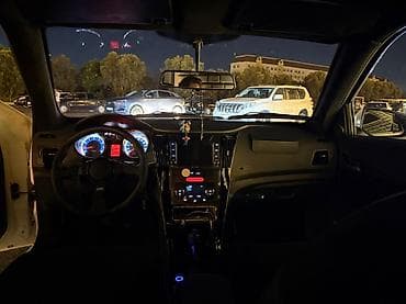 vito disk: Ağ rəngli sedan – fərdi tüninqli eksteryer və LED işıq paketi — 6