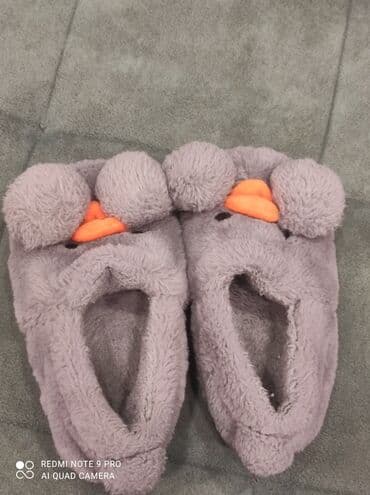 купить бу шкаф для одежды: Ikisi birlikde 5 azn.Bagcada geynib usaq 10 gun.Ela veziyyetdedir.O — 2