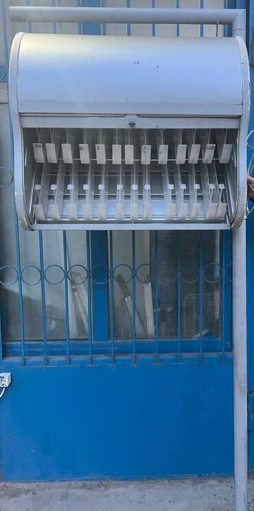 Siqaret vitrini saz vəziyyətdə yerdən bərkidilməlidir