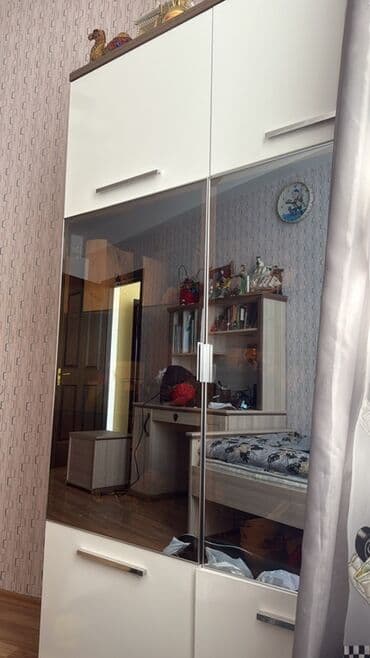 Rəflər: Açılan, 1 qapı Düz dolab, Şifonyer — 2