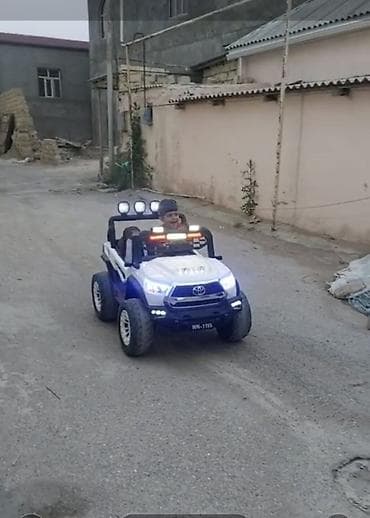 Uşaq üçün elektrikli mini off-road avtomobili - Korpus: SUV tipli