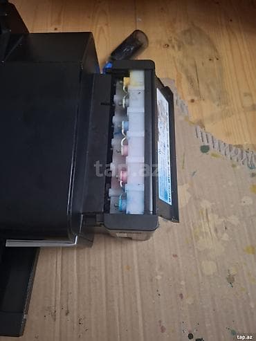 printer islenmis: Epson L800 printer satılır təzədir. Bir neçə vaxtır işlədilməyib — 4