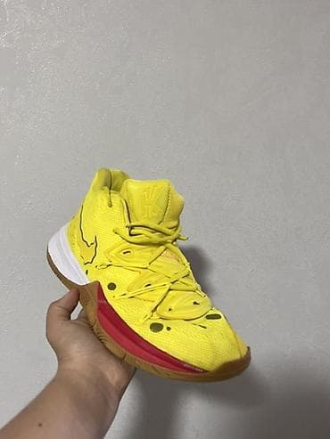 Krasofkalar və idman ayaqqabıları: Nike Kyrie 5 “SpongeBob SquarePants” – sarı rəngli basketbol — 1