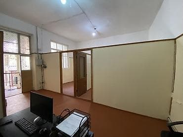 yardimli: Ofis sahəsi təklif olunur. Məkan hündür tavanlı planlanmaya malikdir — 2